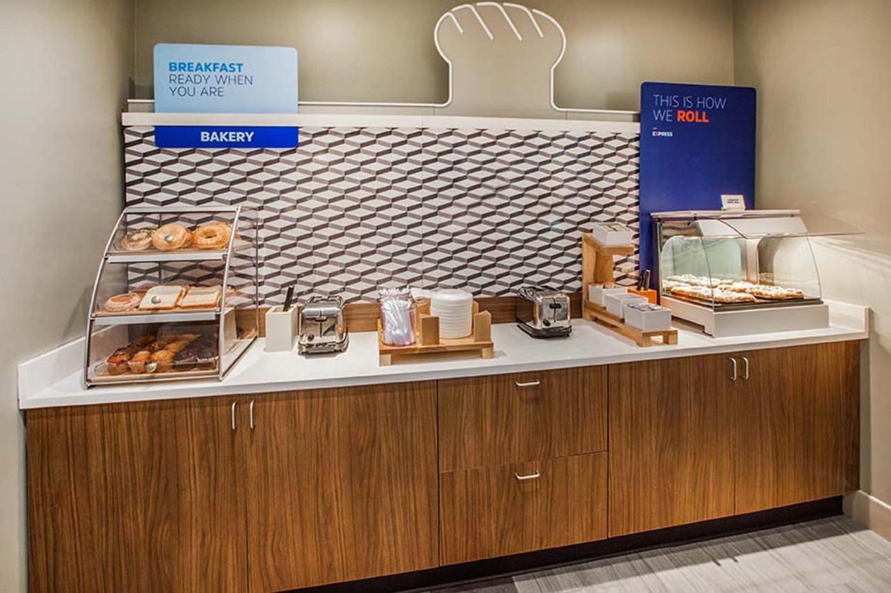 Holiday Inn Express & Suites Lincoln City By Ihg Ngoại thất bức ảnh