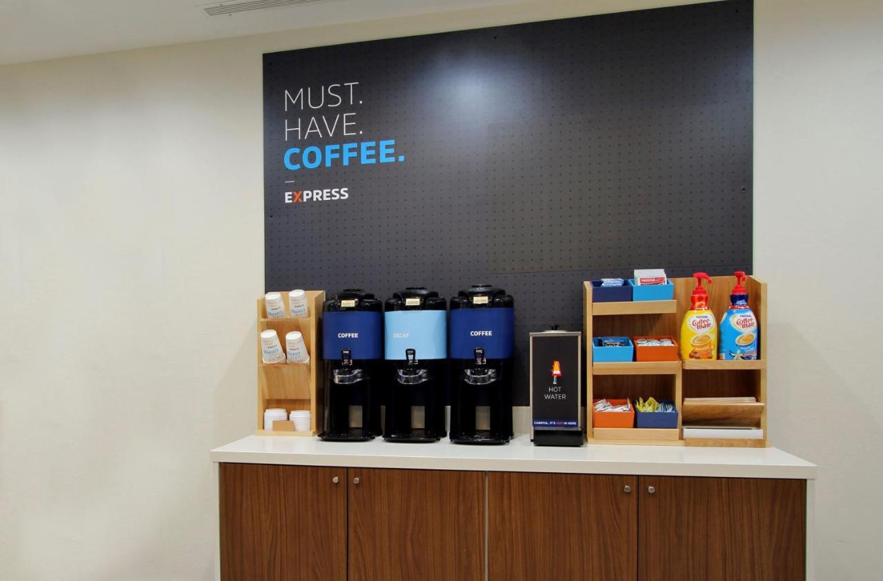 Holiday Inn Express & Suites Lincoln City By Ihg Ngoại thất bức ảnh